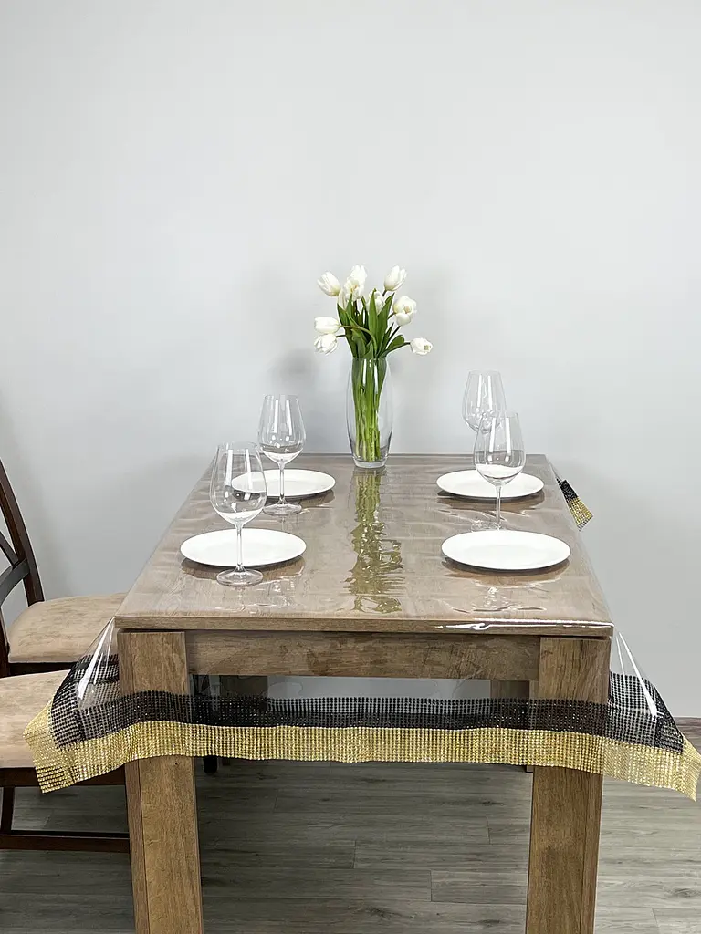 Скатертина силіконова з чорно-золотою стразовою стрічкою 190х170 см - фото 2