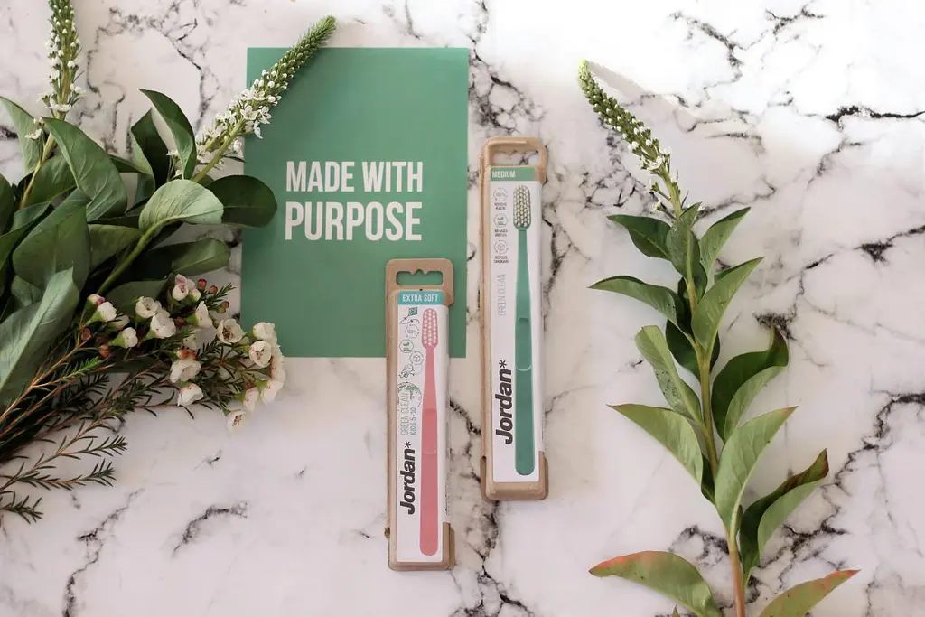 Зубная щетка Jordan Green Clean Kids 5 - 10 лет средняя зеленая - фото 4