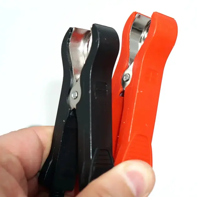 Автомобильное пуско-зарядное устройство Jump Starter 29B Power Bank 99800 мАч - фото 4