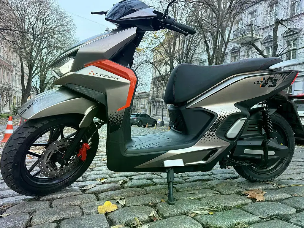 Электроскутер Двухместный Crosser V3 (2500W, 72V/35Ah) Коричневый - фото 4