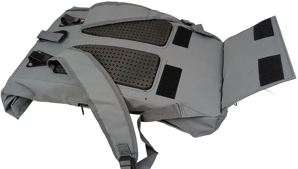 Сумка на багажник Bikemate 2в1, велорюкзак з дощовиком 22 л, сіра, до 8 кг - фото 8