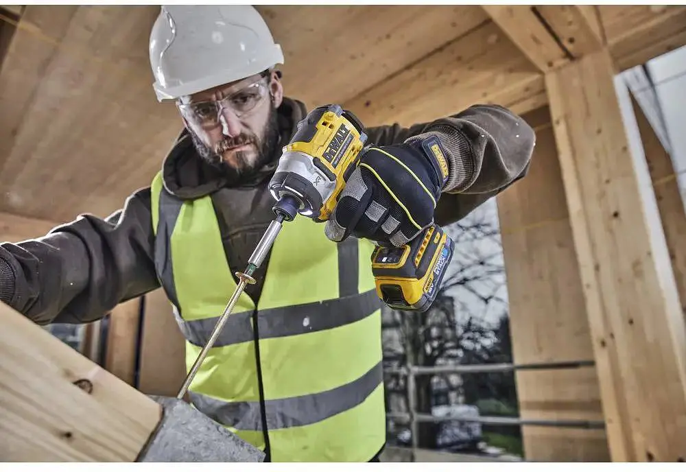 DeWALT Шурупокрут ударний аккумуляторний XR Li-Ion 18В 282Нм 3800об/хв 4400уд/хв 1.1кг без АКБ та ЗП - фото 3