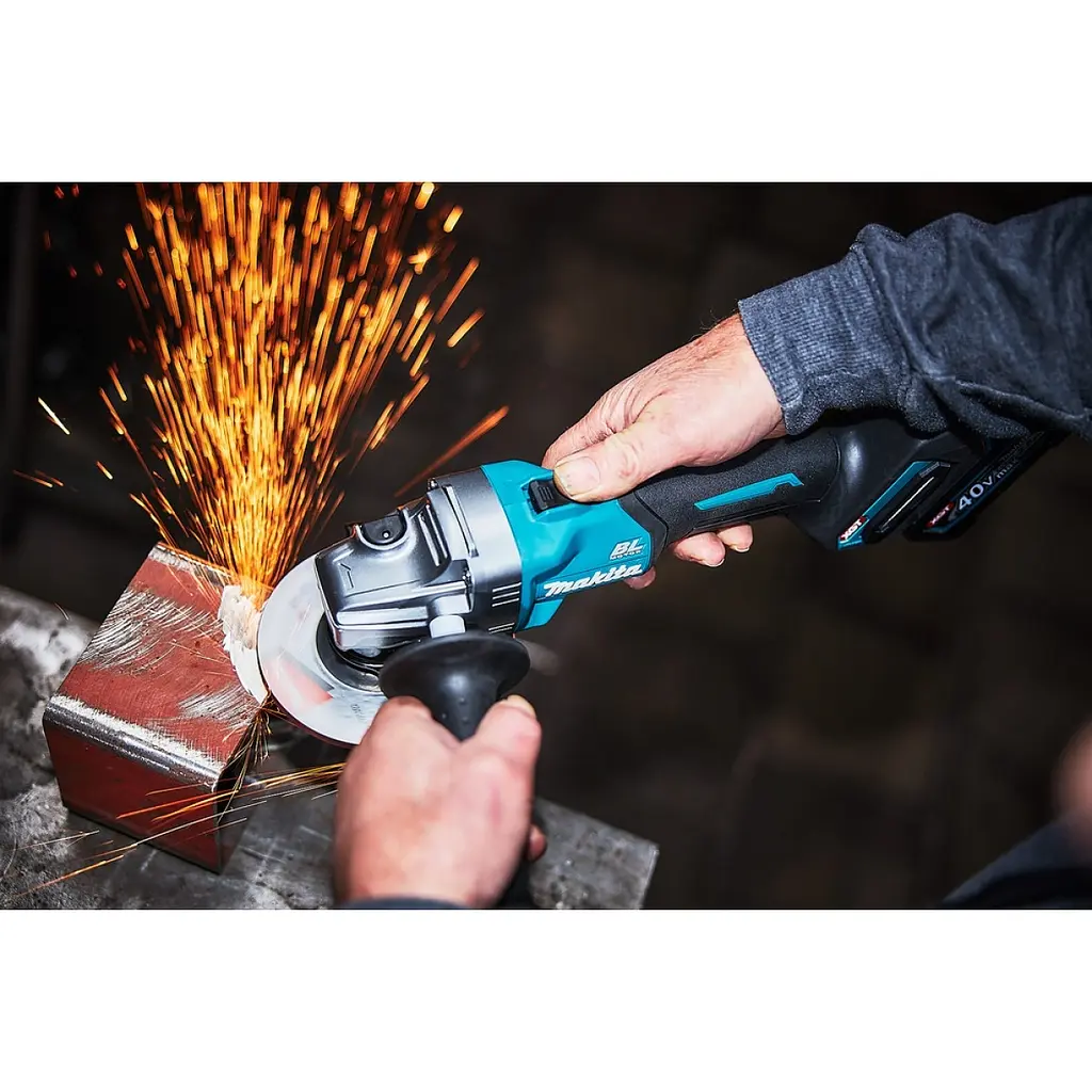 Шліфмашина кутова акумуляторна Makita GA008GZ (125 мм, 8500 об/хв, BL, XGT, без акумуляторів та зарядного пристрою) - фото 8