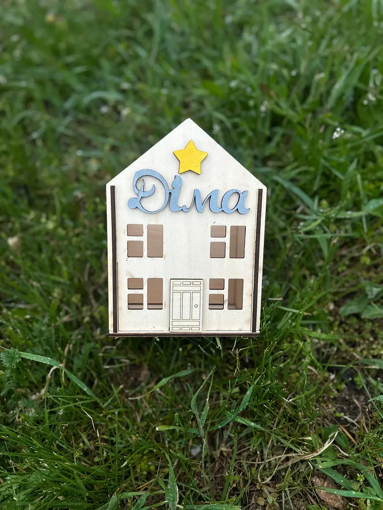 Іменна дерев'яна скринька для шкільного приладдя з зірочкою 13х18х9 см - фото 2