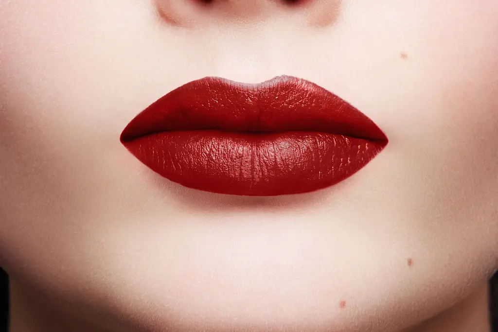 Помада для губ L’Oréal Paris Color Riche, тон 120 (Rouge St), 28 г (A9998900) - фото 4