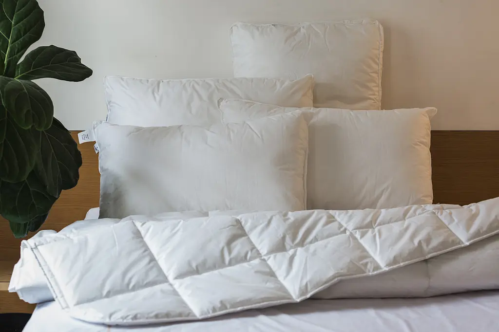 Ковдра Ecotton Ecofill Premium 172х205 см двоспальна антиалергенна з біопухом біла в чохлі для зберігання (25082) - фото 3