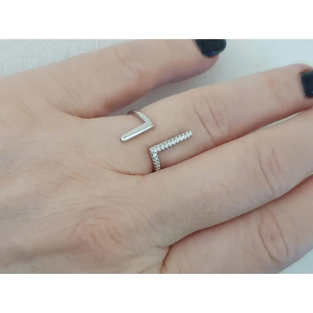 Срібне незамкнене кільце Qvaliz з фіанітами. 90101066 17 - фото 5