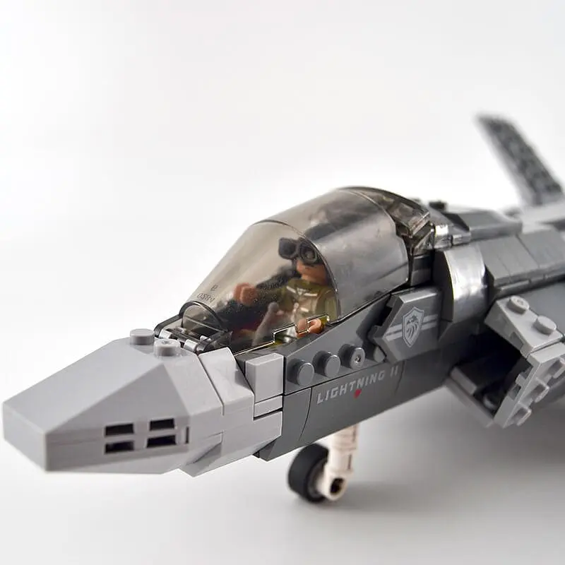 Конструктор XingBao Винищувач F-35 Fighter 646 Деталей - фото 7