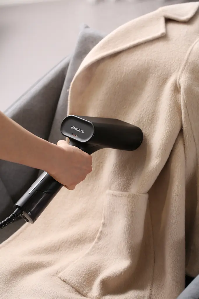 Отпариватель портативный SteamOne черный (EUDTC75B) - фото 7