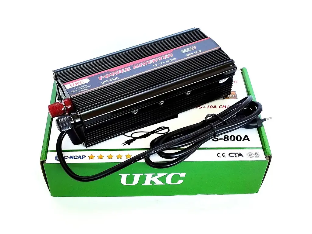 Перетворювач напруги 800 W 12 V-220 V автомобільний інвертор з функцією заряджання акумулятора 10 A модифікована синусоїда UKC UPS-800A - фото 2
