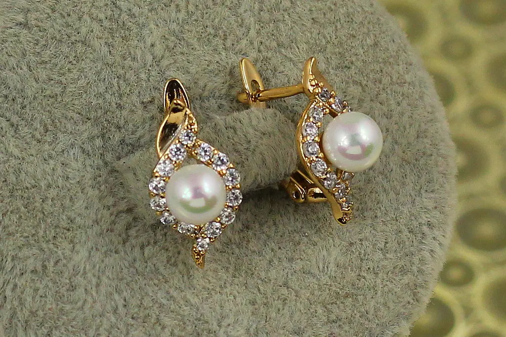 Сережки Xuping Jewelry набуття з перлинами 1,7 см золотисті - фото 4