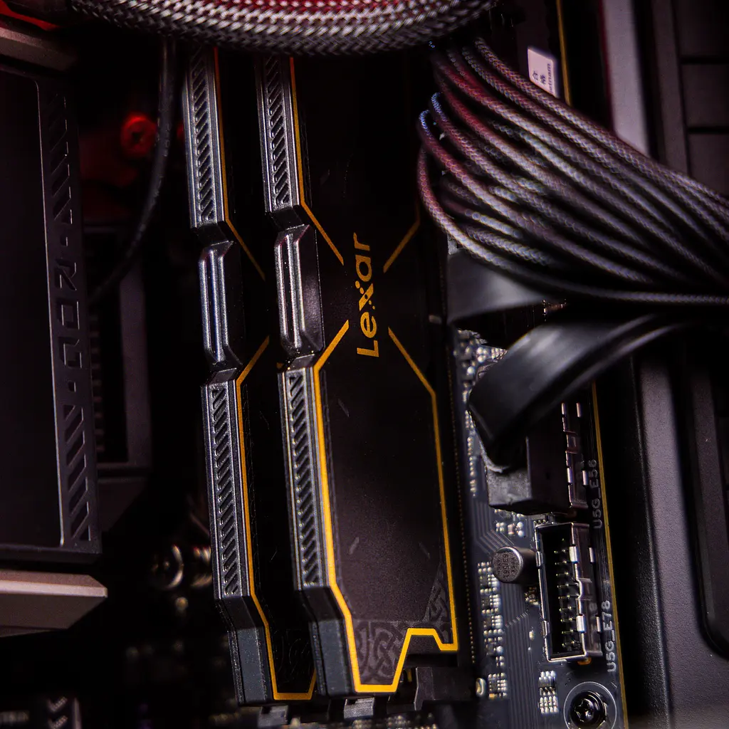 Комп'ютер Powered by ASUS_583 (RTX 5070 Ti 16 Гб, Ryzen 7 9800X3D, DDR5 32 Гб, SSD 1 ТБ.) - фото 8