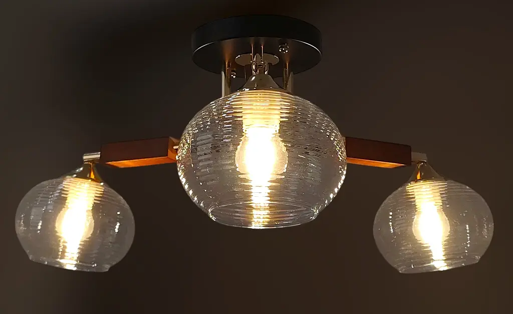 Класична люстра Brille LK-726S/3 E27 BK - фото 2