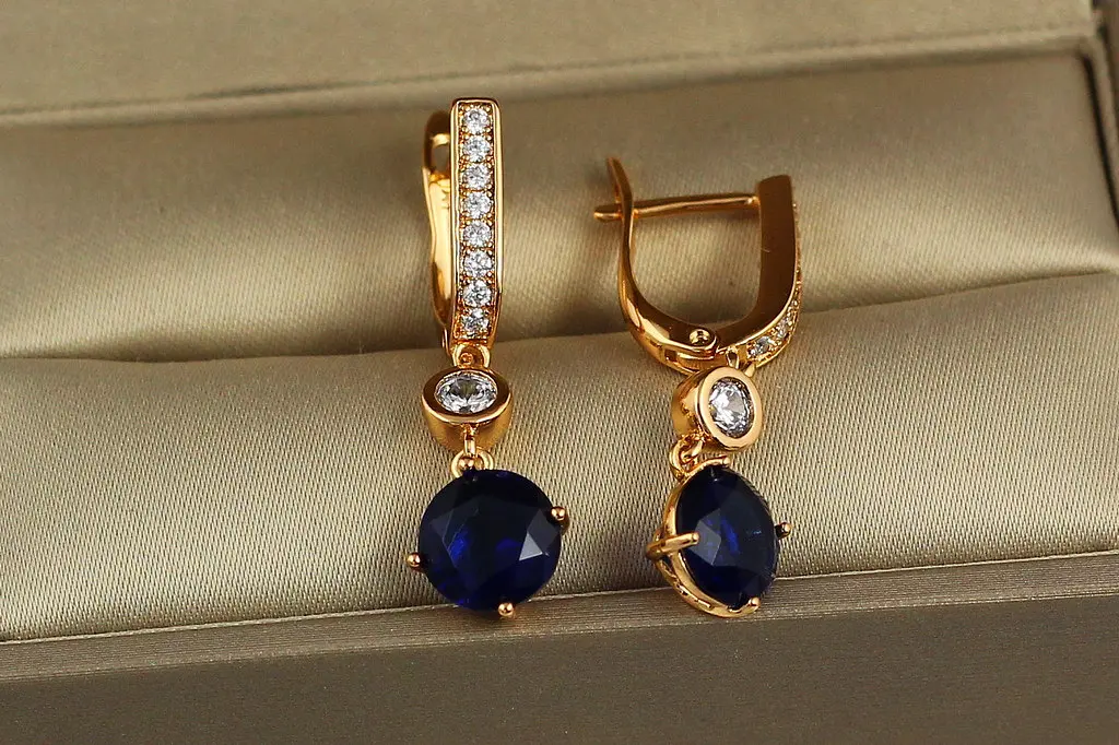 Сережки підвіски Xuping Jewelry із синім круглим каменем 3.1 см золотисті - фото 2