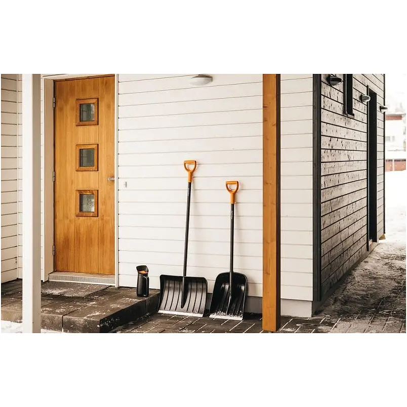 Скрепер для прибирання снігу Fiskars Solid (1052526) - фото 4