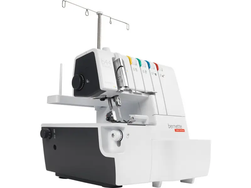 Оверлок Bernette BERNINA FunLock B44 - фото 2