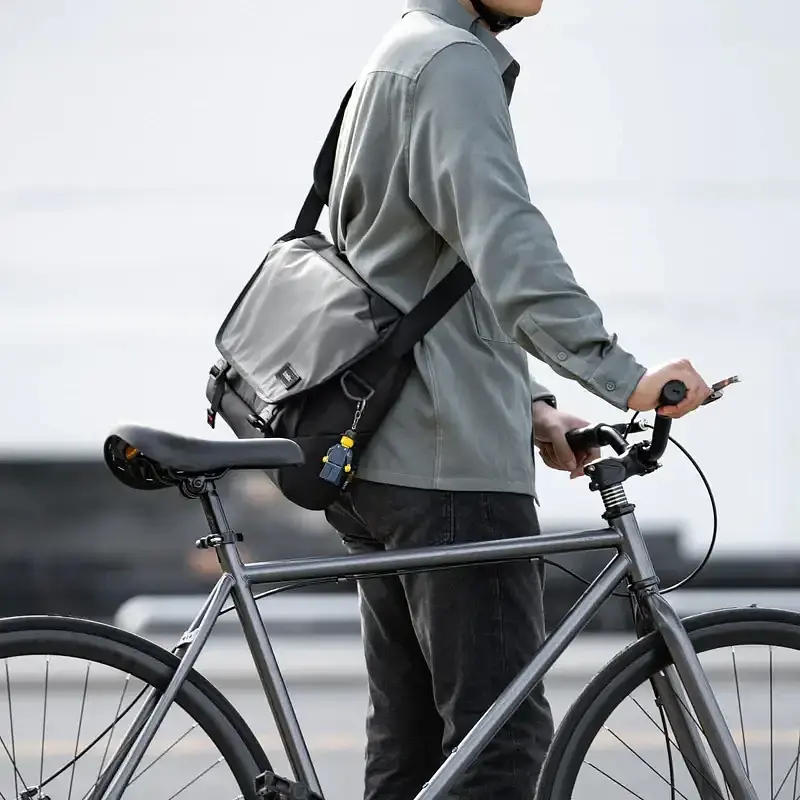 Сумка для ноутбука Tomtoc Explorer-T22 Messenger Bag Black 16 Inch/14L T22M1D1 - фото 6