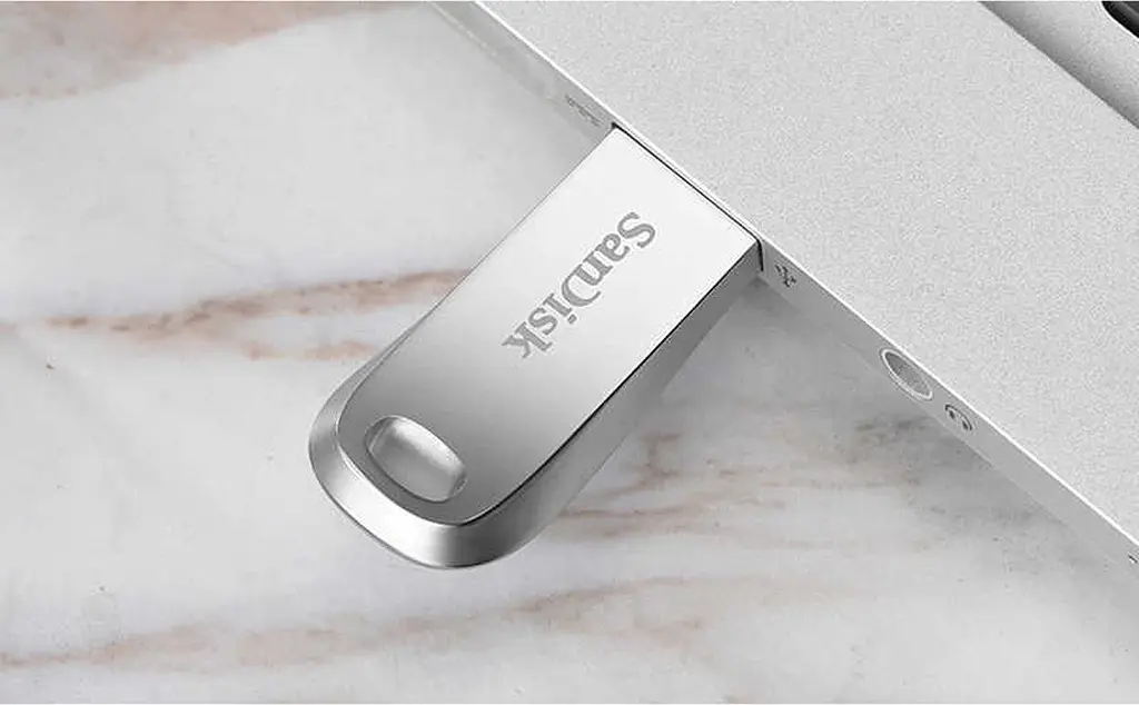 USB флеш-накопичувач SanDisk Ultra Luxe 32GB USB-A 3.1 Silver (SDCZ74-032G-G46) [114232] - фото 5