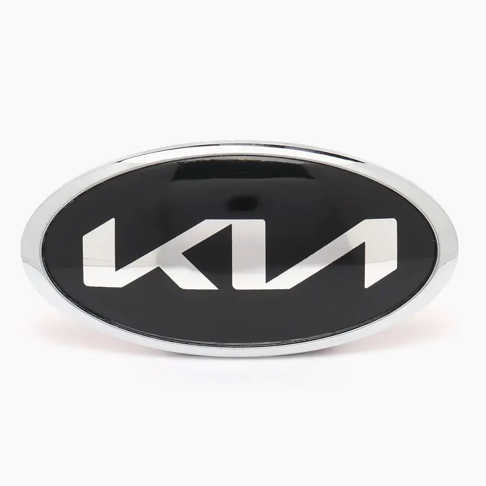 Емблема Kia NEW TYPE, чорна (новий шрифт), 170x84 мм (хромований обідок), алюміній + ABS (на скотчі + 3 ніжки) (заводська) - фото 2