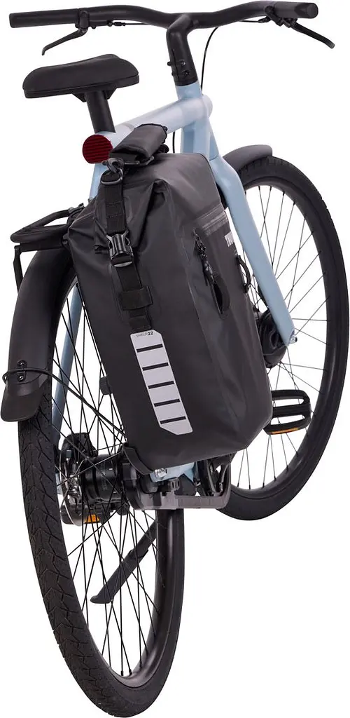 Велосипедная сумка Thule Shield Pannier 22L (1 шт.) (Black) 3205406 (TH 3205406) - фото 9