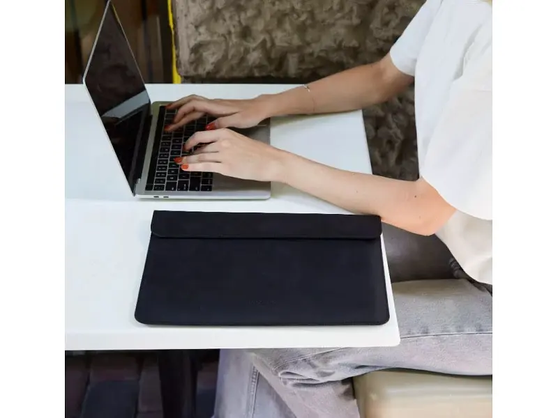 Чохол для ноутбука InCarne Klouz MacBook Air 13 2018-2025 (вінтажний) чорний (klouz-black-vintage-air-13) - фото 2
