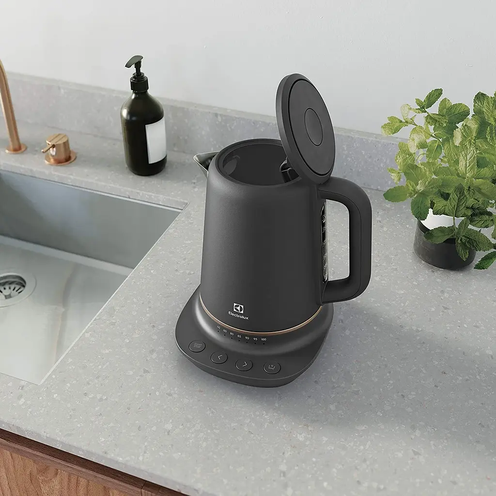 Електрочайник Electrolux E7K1-6BP 1.7 л чорний - фото 9