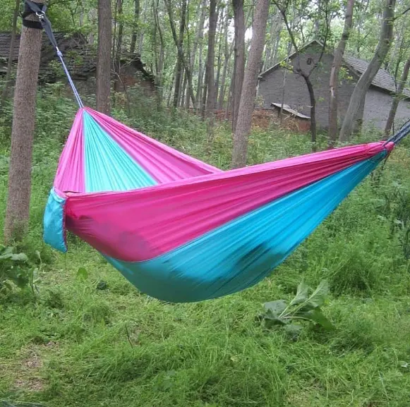 Гамак туристичний нейлоновий підвісний з карабіном до 100кг Hammock Net рожево-блакитний - фото 3