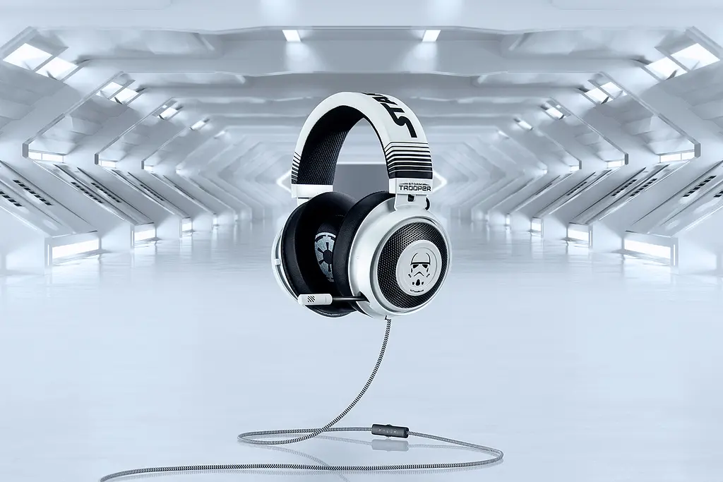 Гарнітура Razer Kraken Stormtrooper Ed. 3.5 мм White/Black (RZ04-02830600-R3M1) - фото 4