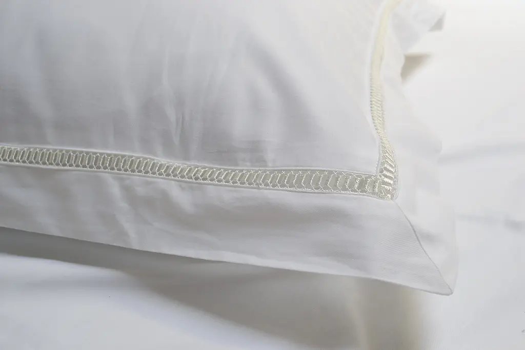 Постельное белье сатин premium Lotus Home - Queena белый евро - фото 7