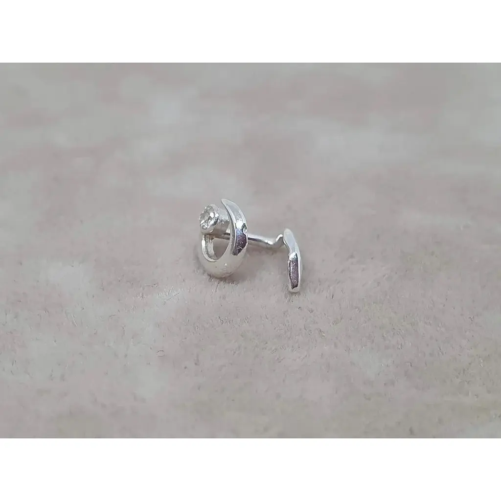 Серебряная серьга-пирсинг в нос Dear. 1051.1С - фото 2