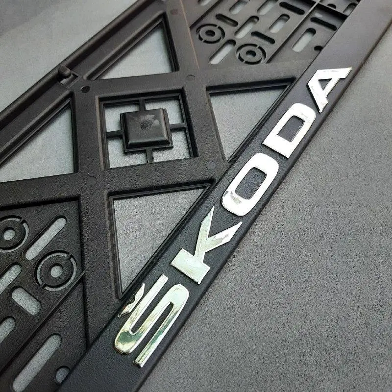 Рамка номера Skoda 3D напис Хромований / Поліпропілен гнучкий морозостійкий - фото 2