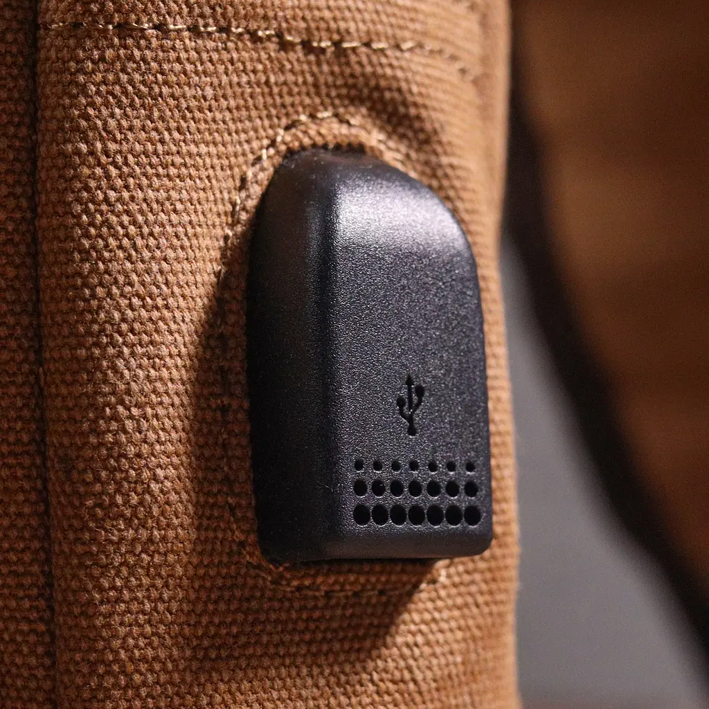 Мужская сумка через плечо с usb кабелем текстильная практичная Vintage 15х31х6 см 000221884 - фото 9