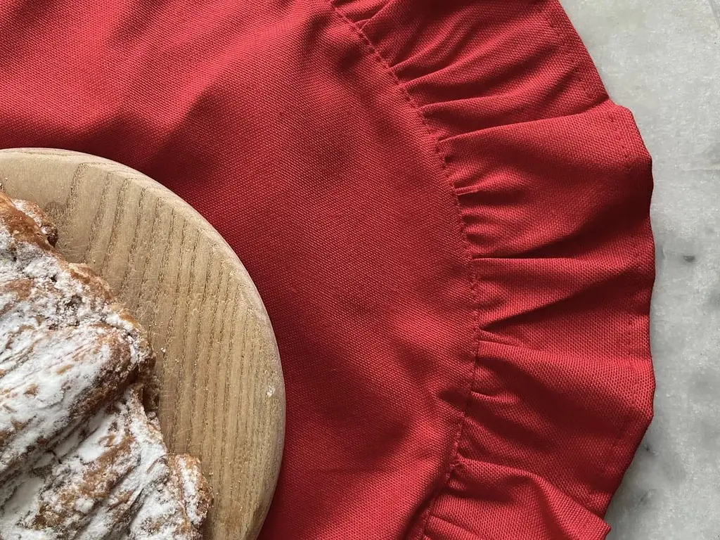 Серветка сервірувальна з рюшами Ecotton 43х43 водовідштовхуюча Red (25584)