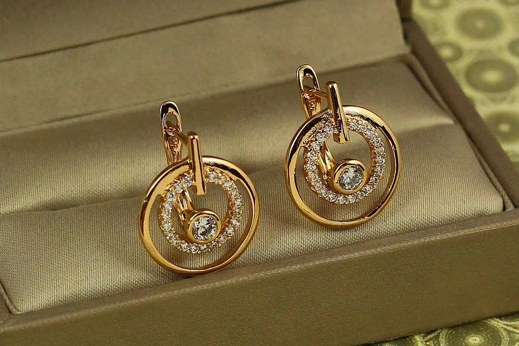 Сережки Xuping Jewelry Полярність 1,9 см золотисті - фото 2