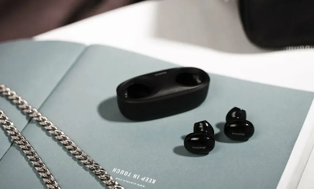 Наушники беспроводные 1More True Wireless In-Ear Earbuds ECS3001B 5.0 черные - фото 8