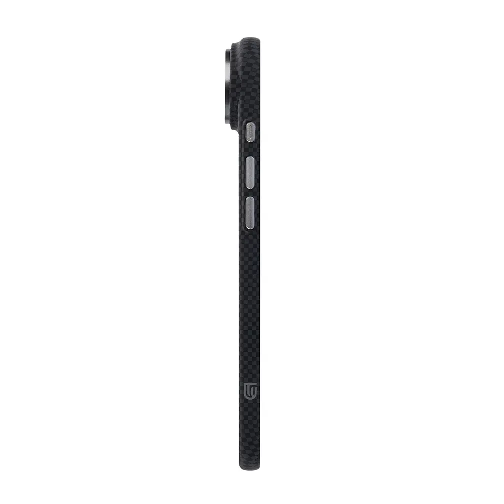 Карбоновый чехол для Apple iPhone 17 Air, LikeCarbon2 MagCase, черный, тонкий защитный чехол-панель из поликарбоната с магнитами N52, MagSafe, противоударный, совместим с беспроводной зарядкой, приподнятые края для защиты камеры, ArmorStandart (ARM88380) - фото 6