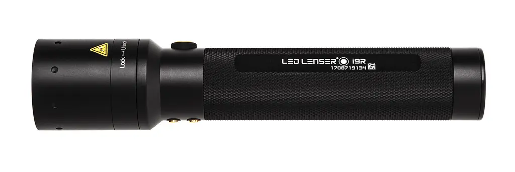 Фонарь Ledlenser I9R заряжается - фото 4