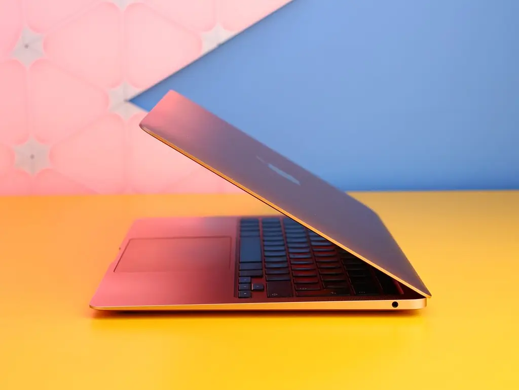 Ноутбук Apple MacBook Air 13" 8/256GB Gold Late 2020 (MGND3) Б/в [172542] - фото 2