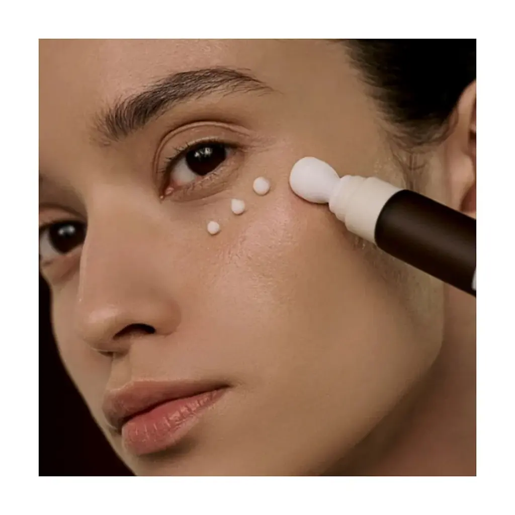 Крем для шкіри навколо очей SKIN1004 Madagascar Centella Probio-Cica Bakuchiol Eye Cream 20 мл (8809913830474) - фото 2