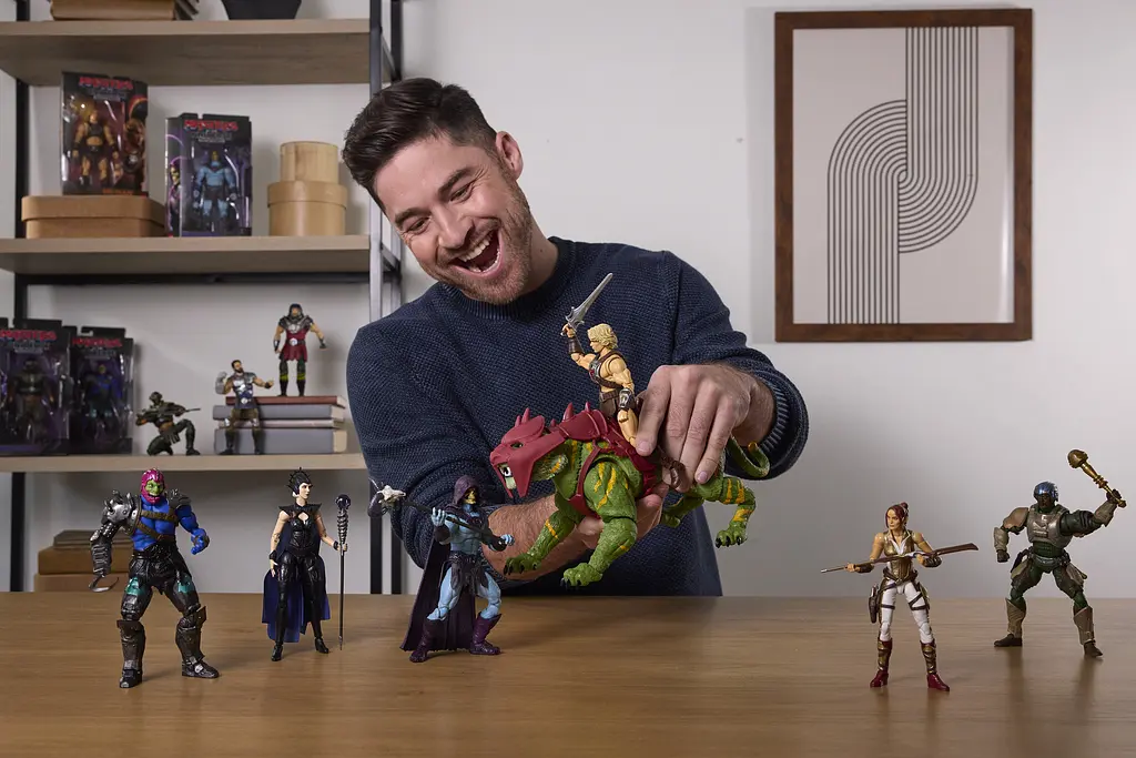 Фігурка персонажа Mattel Зброємайстер серії  Хроніки Перших за мотивами фільму Володарі Всесвіту - фото 3