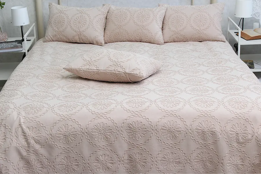 Покрывало с наволочками PrimaTeks Tessa beige 160х240 см pbe0042940 - фото 2