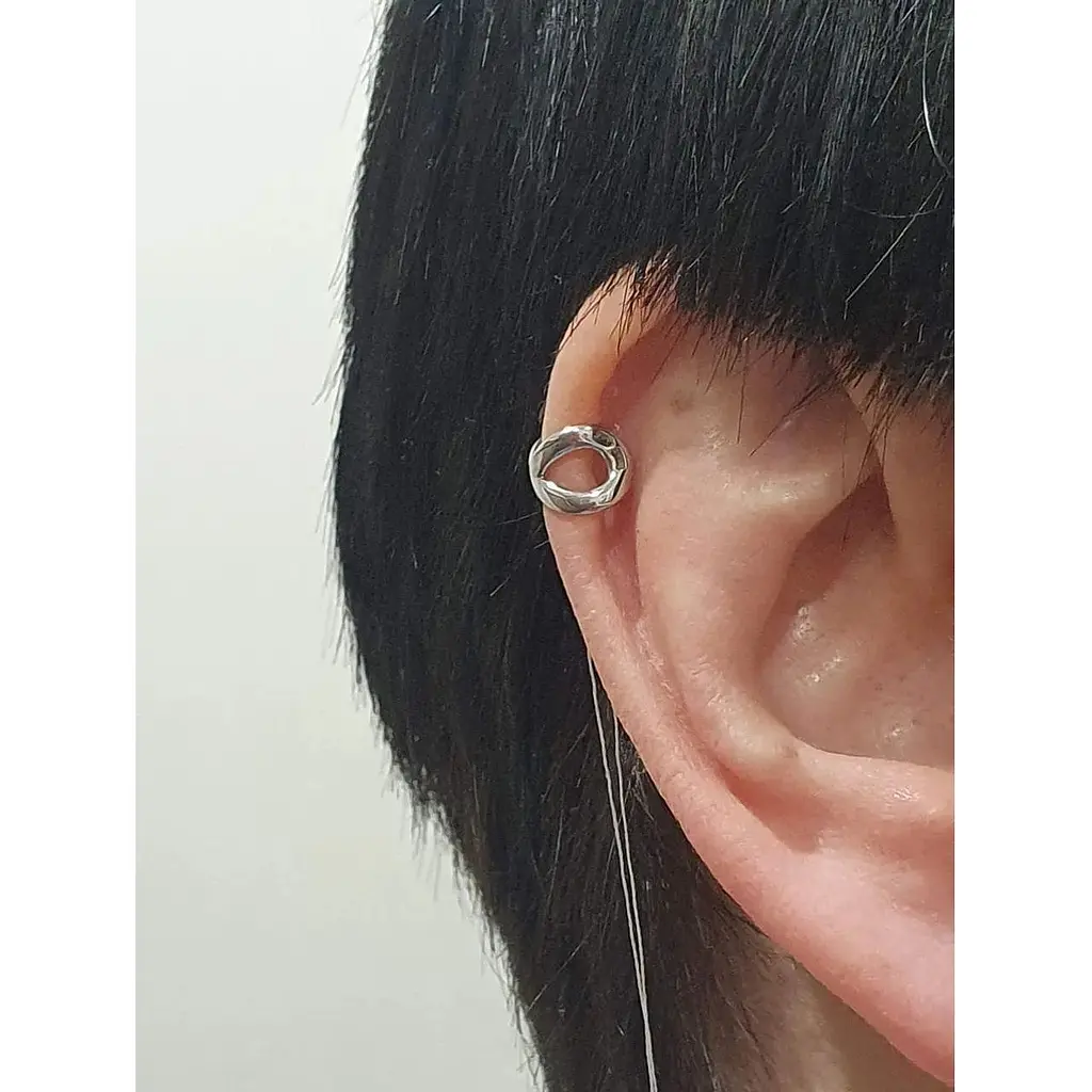 Срібна сережка-кафф Астор на хелікс. 9132458Р - фото 2