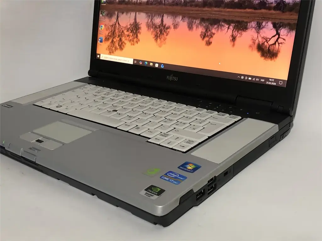 Ноутбук Fujitsu Celsius H710 / 15.6" FullHD / i7-2720QM / 8GB / 256GB SSD / NVIDIA Quadro 1000M, 2GB / Win10Pro / 3G / сканер відбитка - Б/в - фото 8