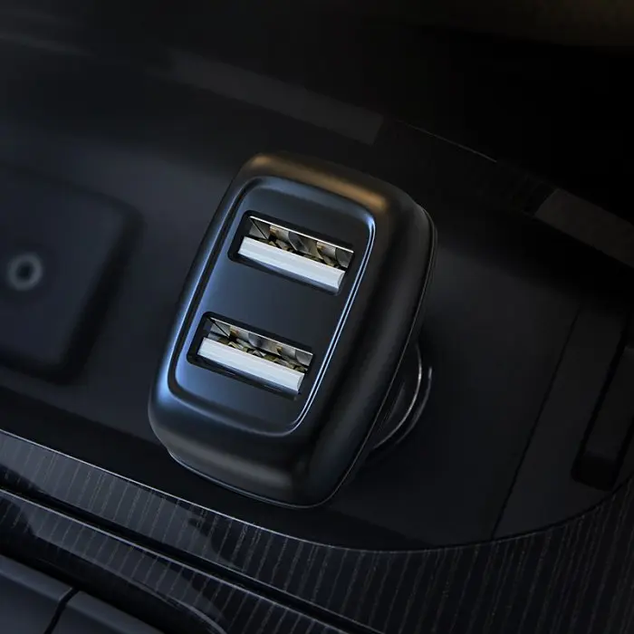Автомобільна зарядка чорна на 2 USB входи 2,4A HOCO Z36 Leader - фото 4