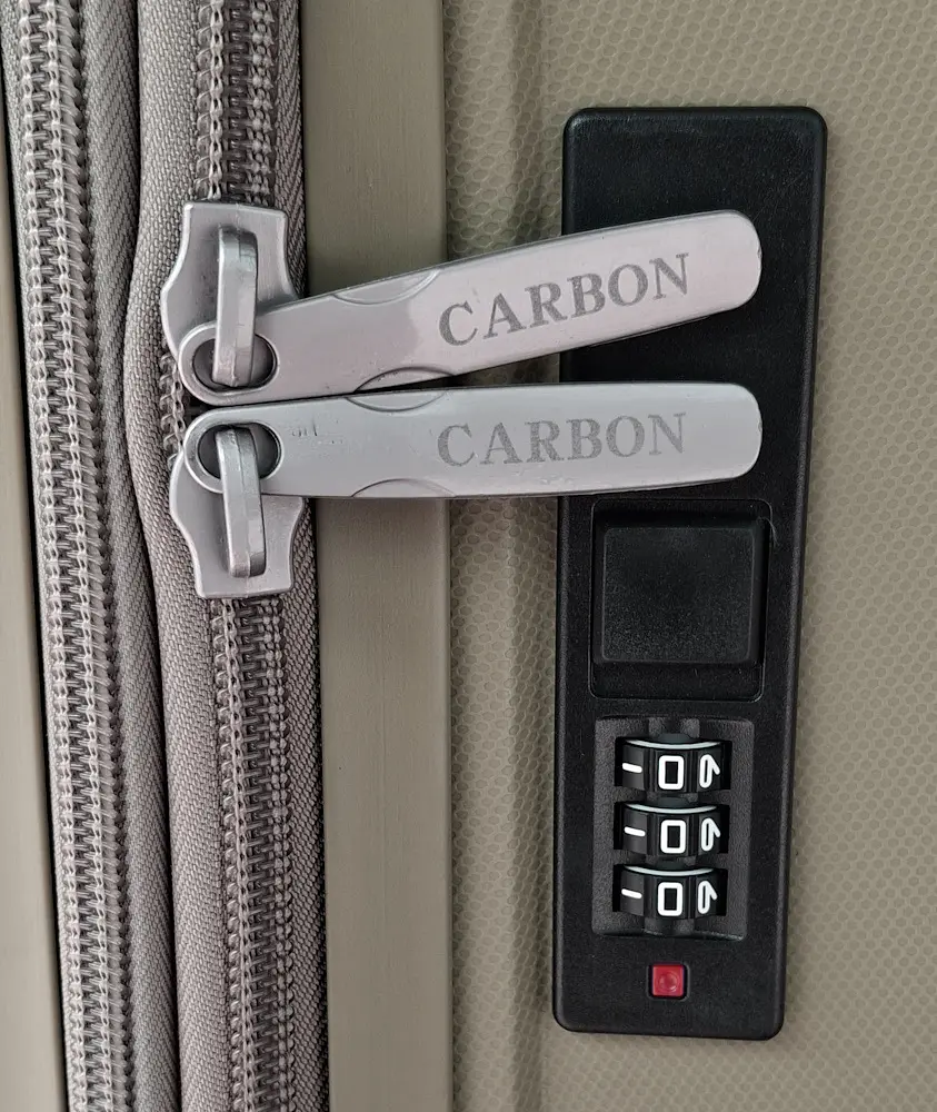 Валіза середня Carbon 65903 поліпропілен 65х44х29 см 67+10 л Шампань - фото 4