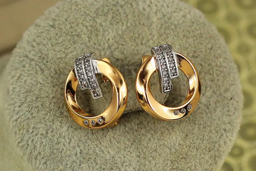 Сережки Xuping Jewelry сігма з родієм 1,7 см золотисті