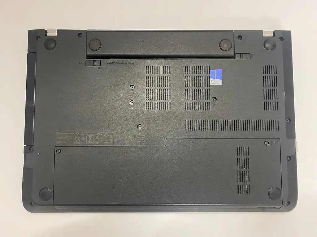 Ноутбук Lenovo ThinkPad E570 15,6" (i5-7200U / 8GB / SSD 256GB) Refurbished - фото 4