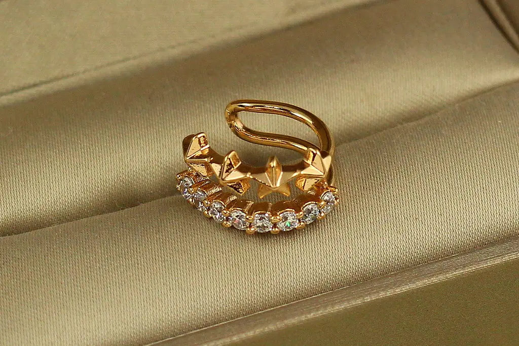 Сережки кафи Xuping Jewelry доріжка з чотирма зірочками 8 мм золотисті - фото 2