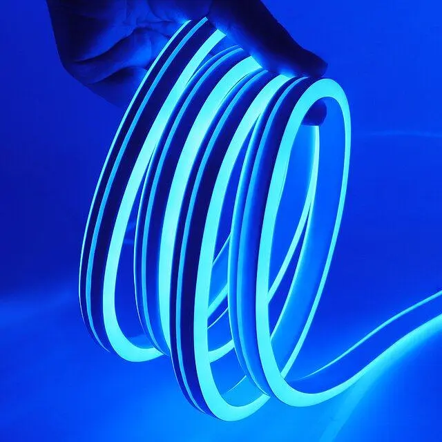 LED Стрічка гнучка силикон 12v 25 см Синій Неон (бічне свічення 12 мм 6 мм) - фото 2