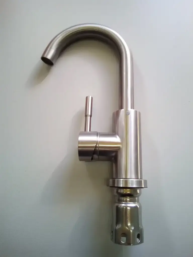 Смеситель кухонный Germece 8202 SK однорычажный поворотный из нержавеющей стали серебристый (SP000013130) - фото 2